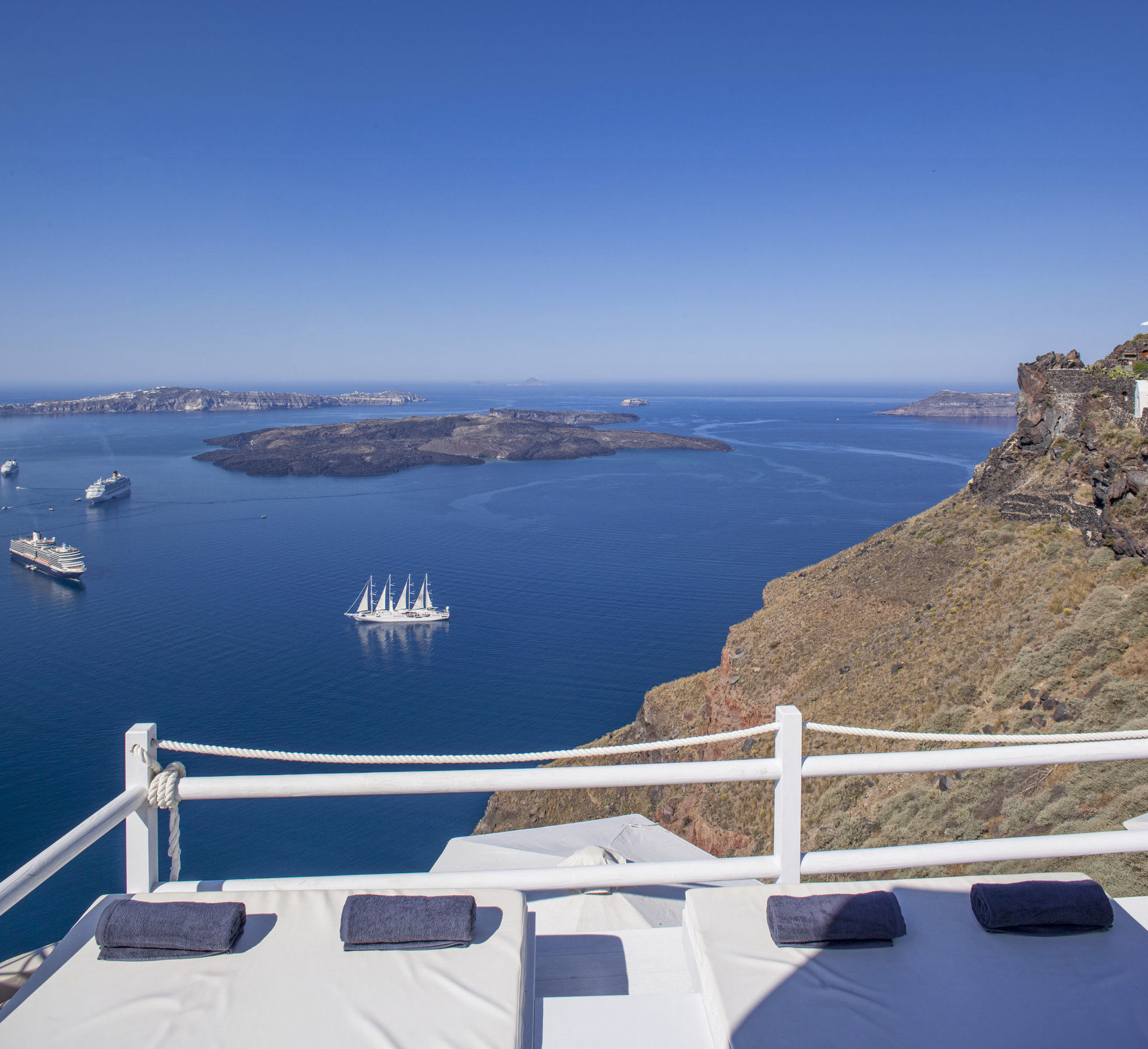 On The Rocks - Small Luxury Hotels Of The World (Adults Only) Imerovigli  Habitación foto
